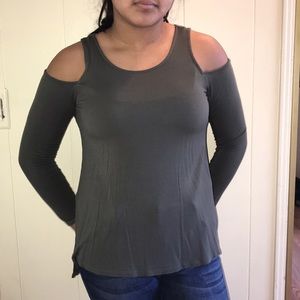 Long sleeve should cut